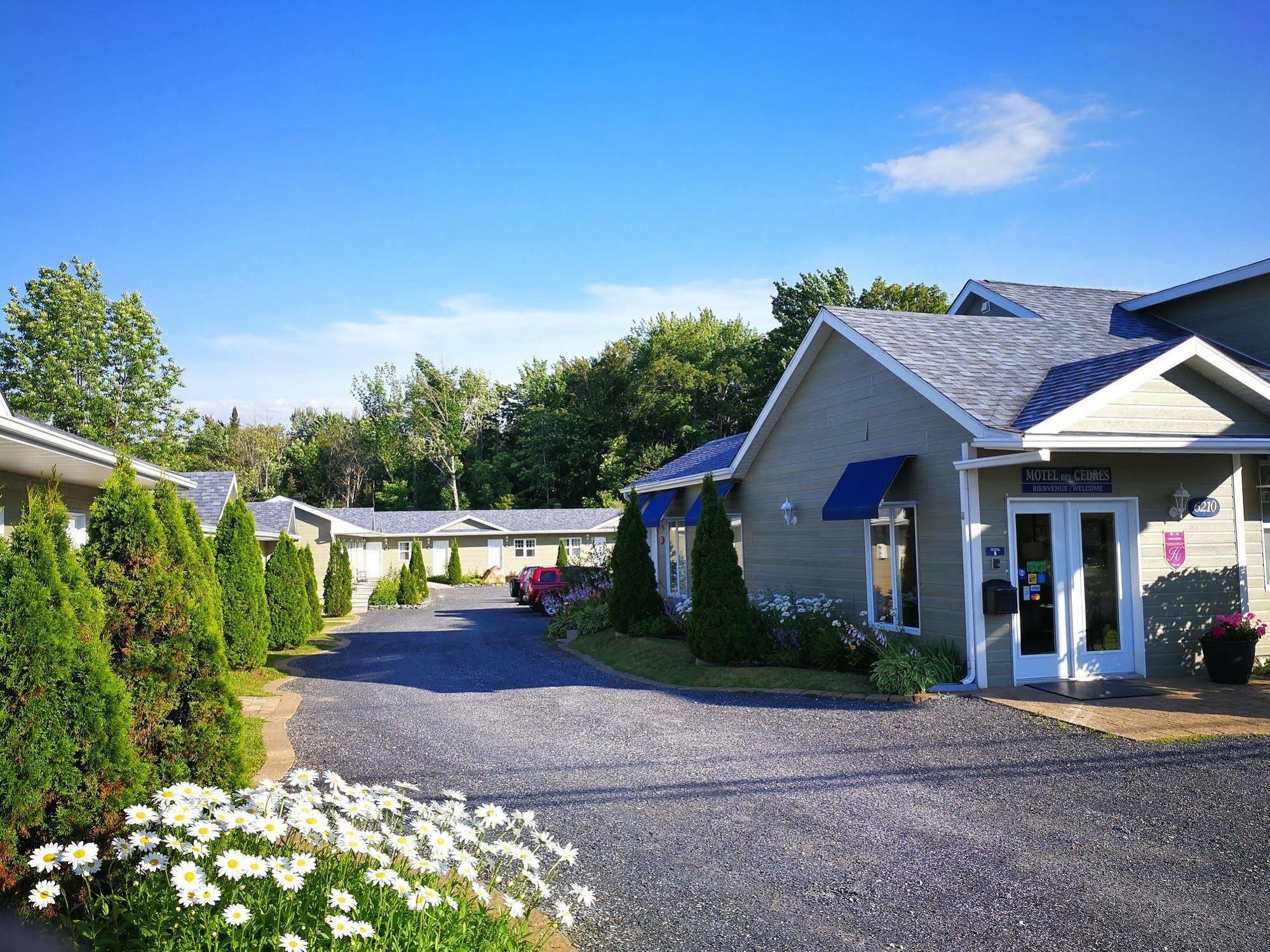 Motel Des Cedres Sherbrooke Exterior photo